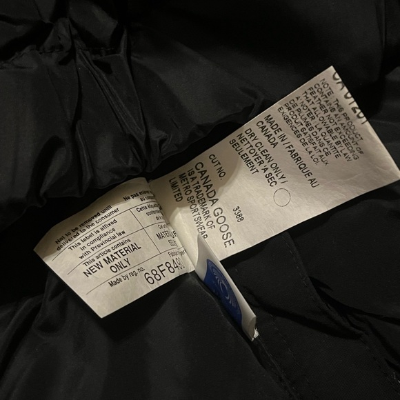 NEW HOLOGRAM TAG CANADA GOOSE SNOW MANTRA SMALL PARKA JACKET BLACK NEW W TAGS - Picture 11 of 16